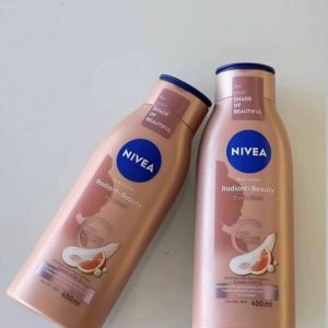 NIVEA Radiant & Beauty Even Glow Body Lotion with 95% Pure Vitamin C, 400ml